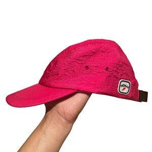 Noah NYC Women’s runner hat in bright pink